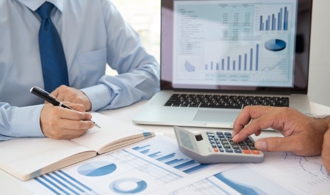 What Sets Chartered Accountants Apart from Regular Accountants